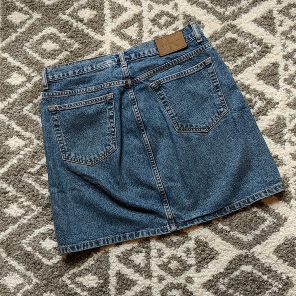 Vintage Calvin Klein jean skirt - Picture 3 of 9
